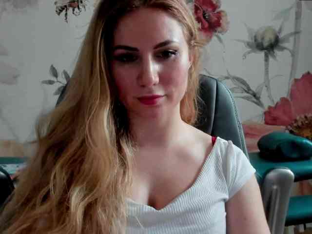 SweetMirande webcam
