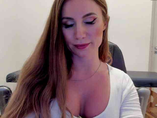 SweetMirande webcam