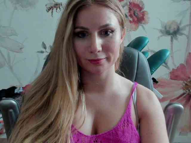 SweetMirande webcam