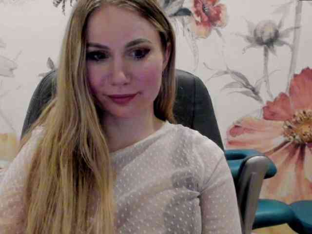 SweetMirande webcam