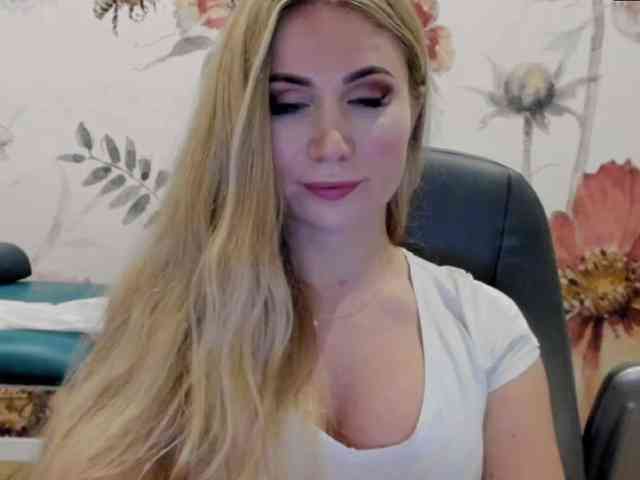 SweetMirande webcam
