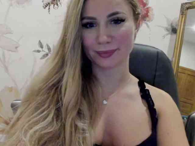 SweetMirande webcam