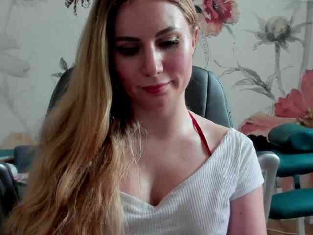 SweetMirande webcam