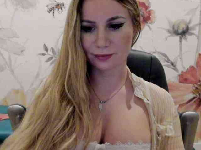 SweetMirande webcam