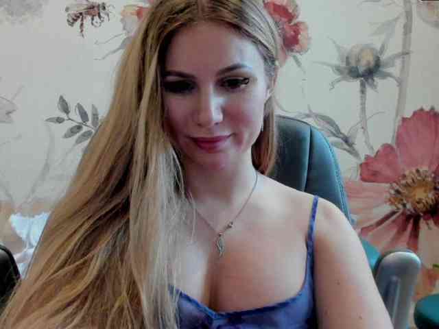 SweetMirande webcam