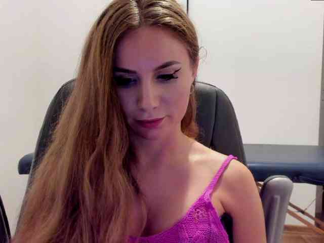 SweetMirande webcam