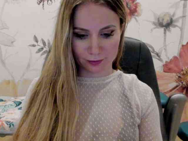SweetMirande webcam