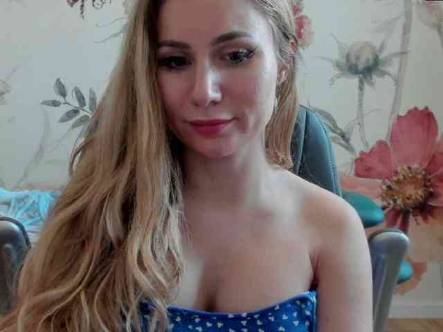 SweetMirande webcam