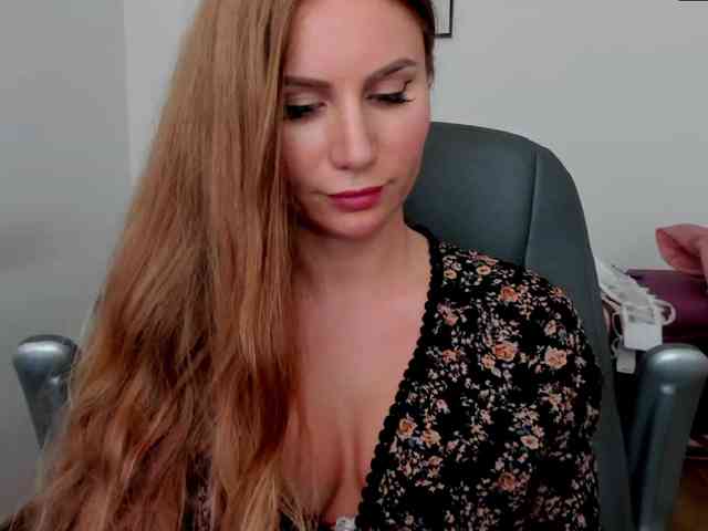SweetMirande webcam