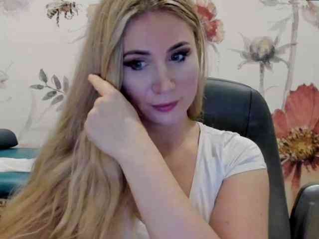 SweetMirande webcam