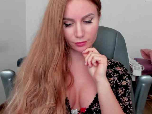 SweetMirande webcam