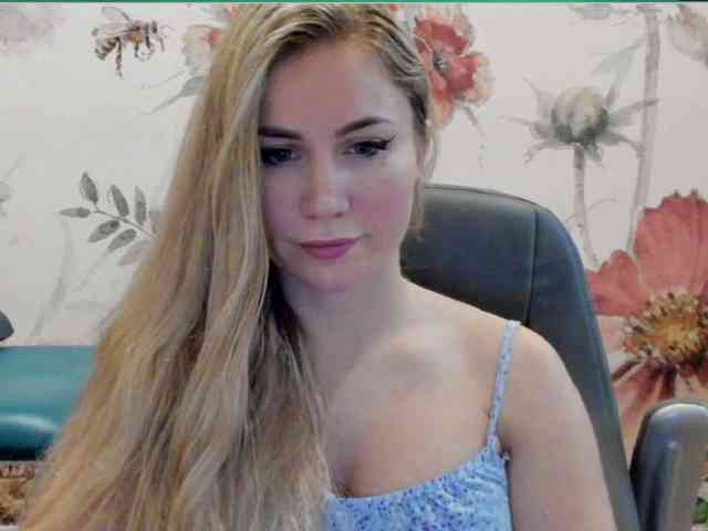 SweetMirande webcam