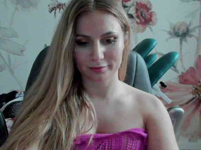 SweetMirande webcam