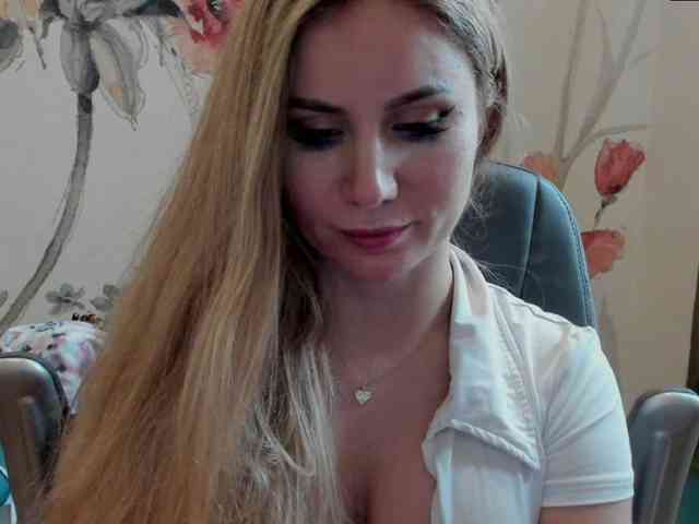 SweetMirande webcam