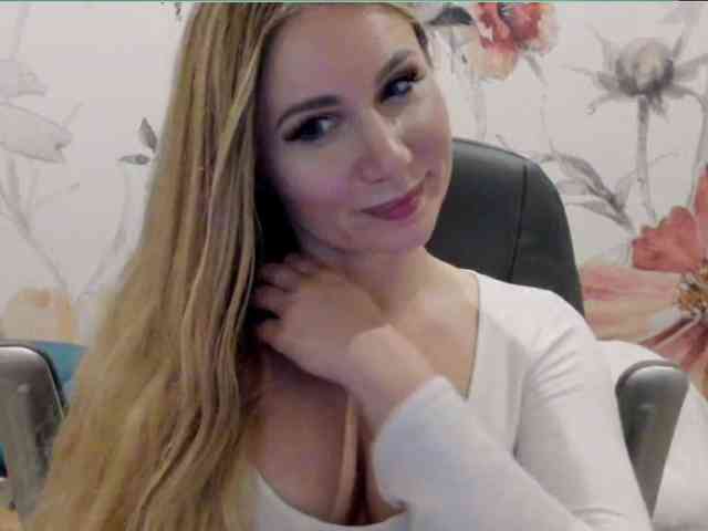SweetMirande webcam