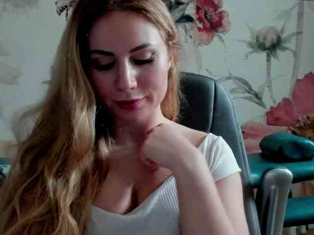 SweetMirande webcam