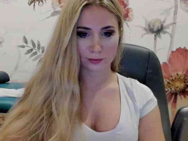 SweetMirande webcam
