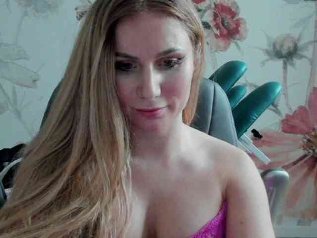 SweetMirande webcam