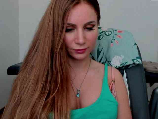 SweetMirande webcam
