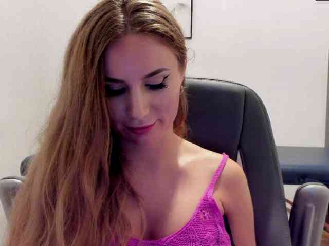 SweetMirande webcam