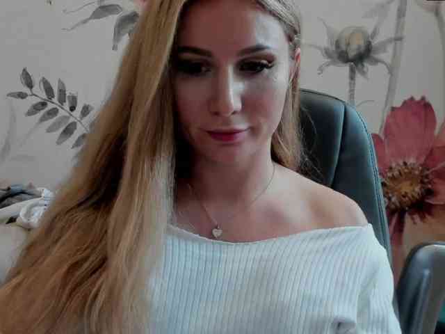 SweetMirande webcam