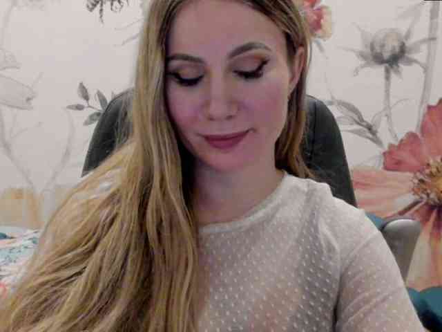 SweetMirande webcam