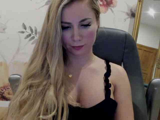 SweetMirande webcam