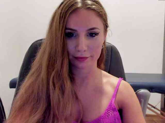 SweetMirande webcam