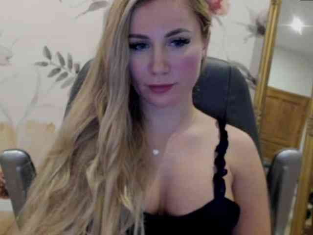 SweetMirande webcam