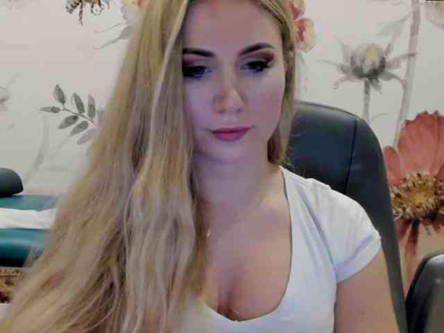SweetMirande webcam