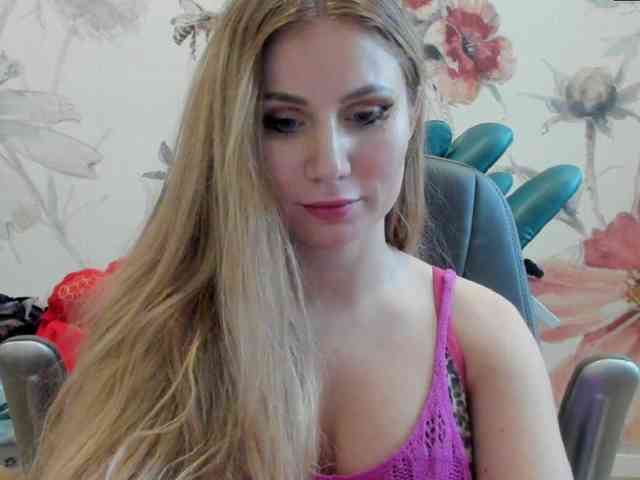 SweetMirande webcam