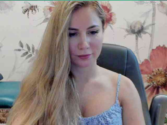 SweetMirande webcam