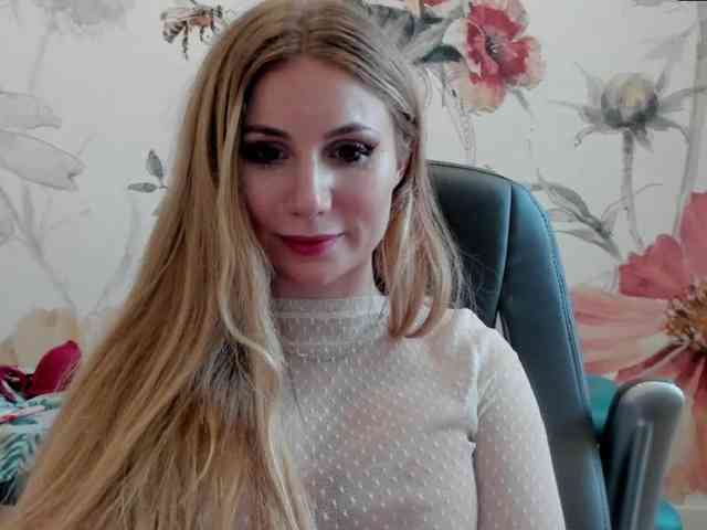 SweetMirande webcam
