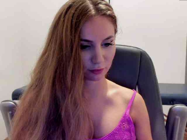 SweetMirande webcam