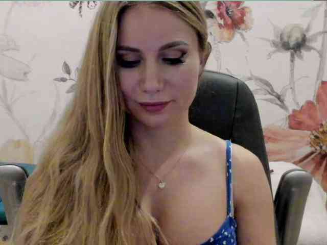 SweetMirande webcam