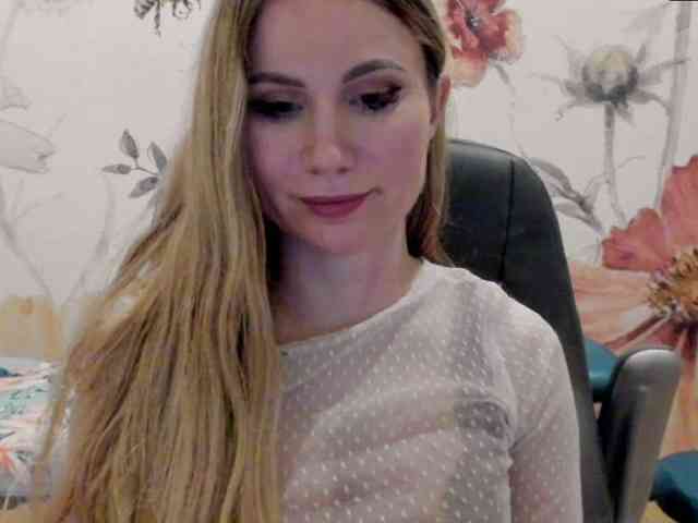SweetMirande webcam