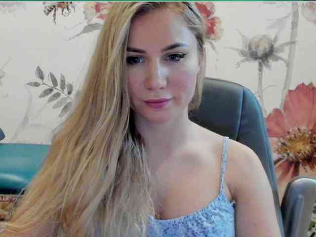 SweetMirande webcam