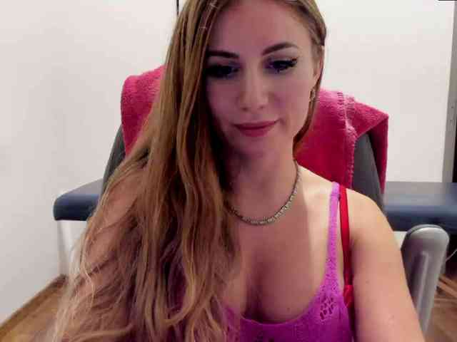 SweetMirande webcam