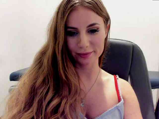 SweetMirande webcam