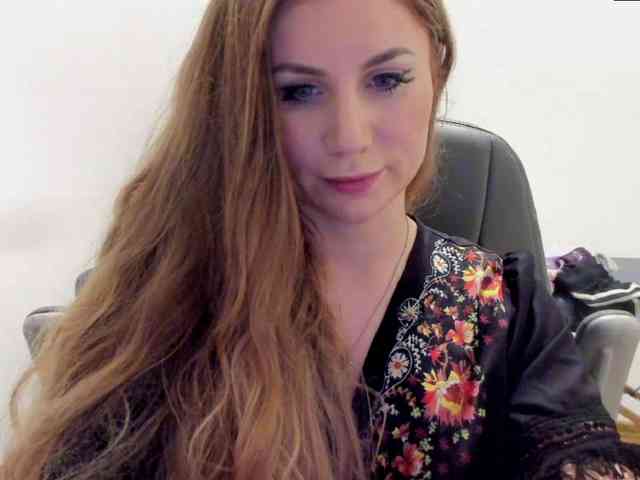 SweetMirande webcam