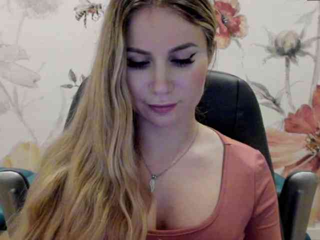 SweetMirande webcam