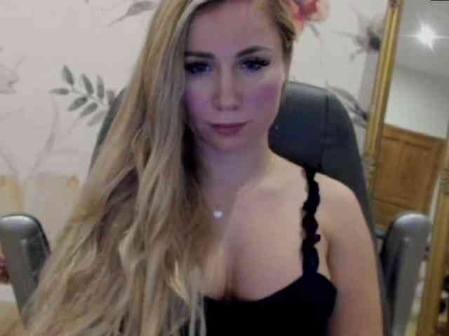 SweetMirande webcam