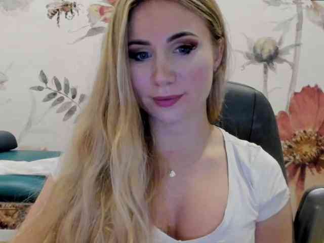 SweetMirande webcam