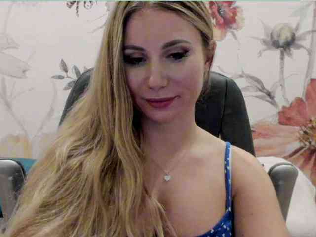 SweetMirande webcam