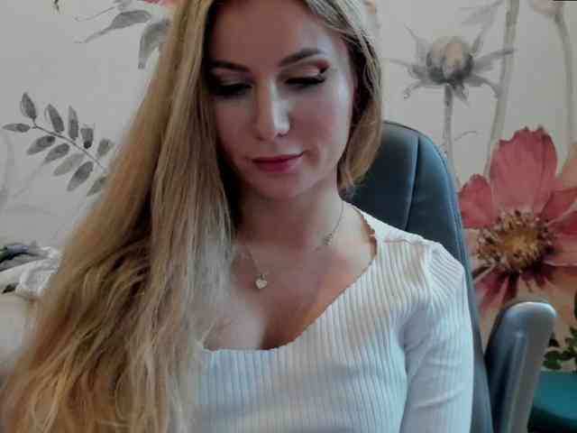 SweetMirande webcam