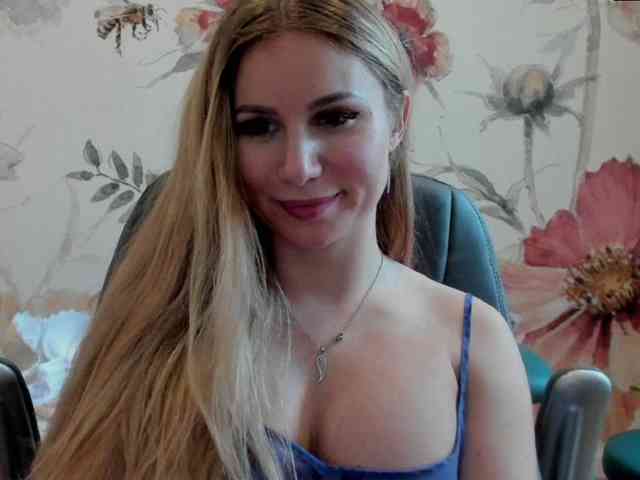SweetMirande webcam