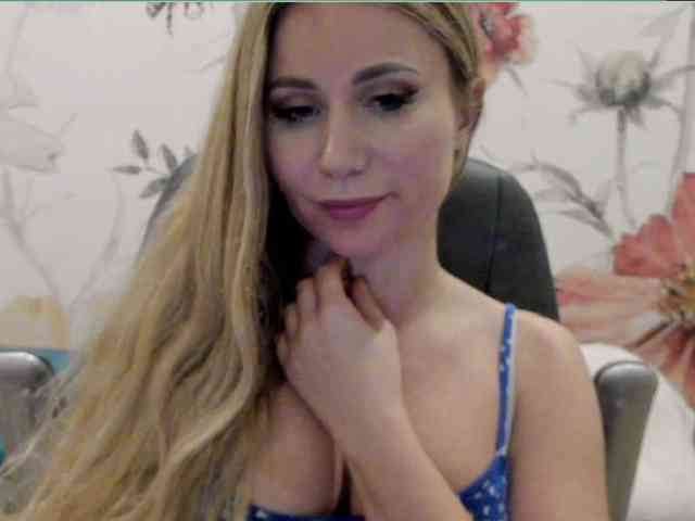 SweetMirande webcam