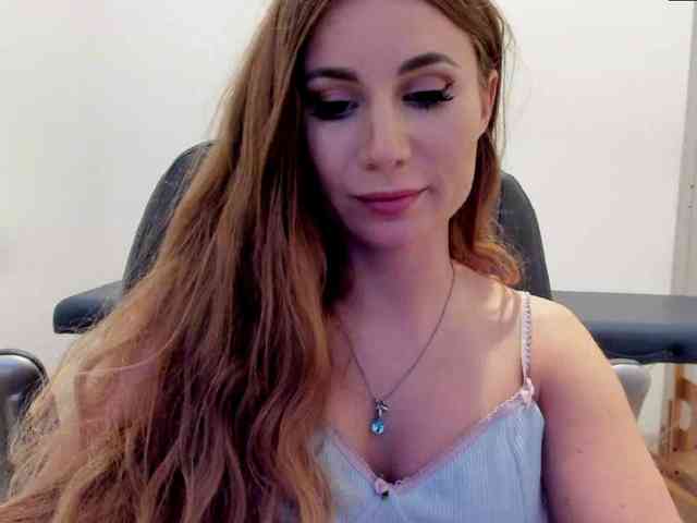 SweetMirande webcam