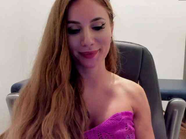 SweetMirande webcam