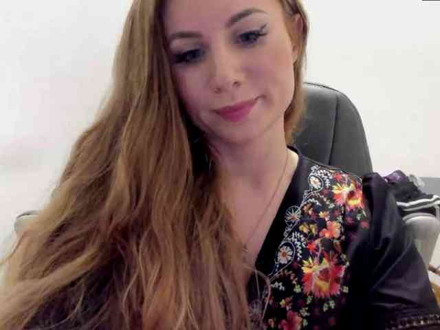 SweetMirande webcam